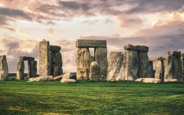 Go Holidays Stonehenge England