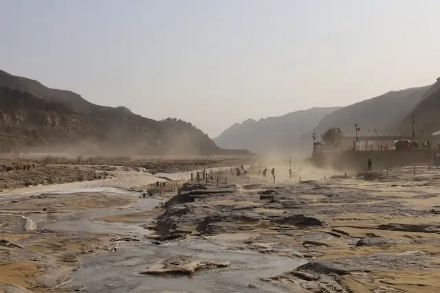 Yan'an China Go Holidays