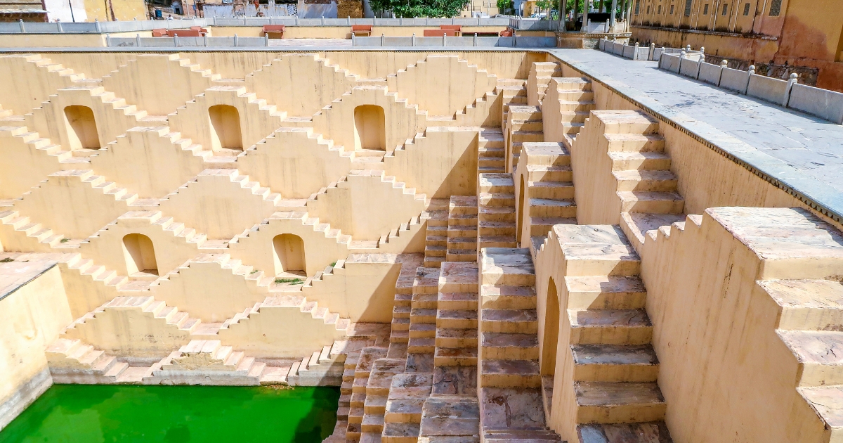 Panna Meena ka Kund